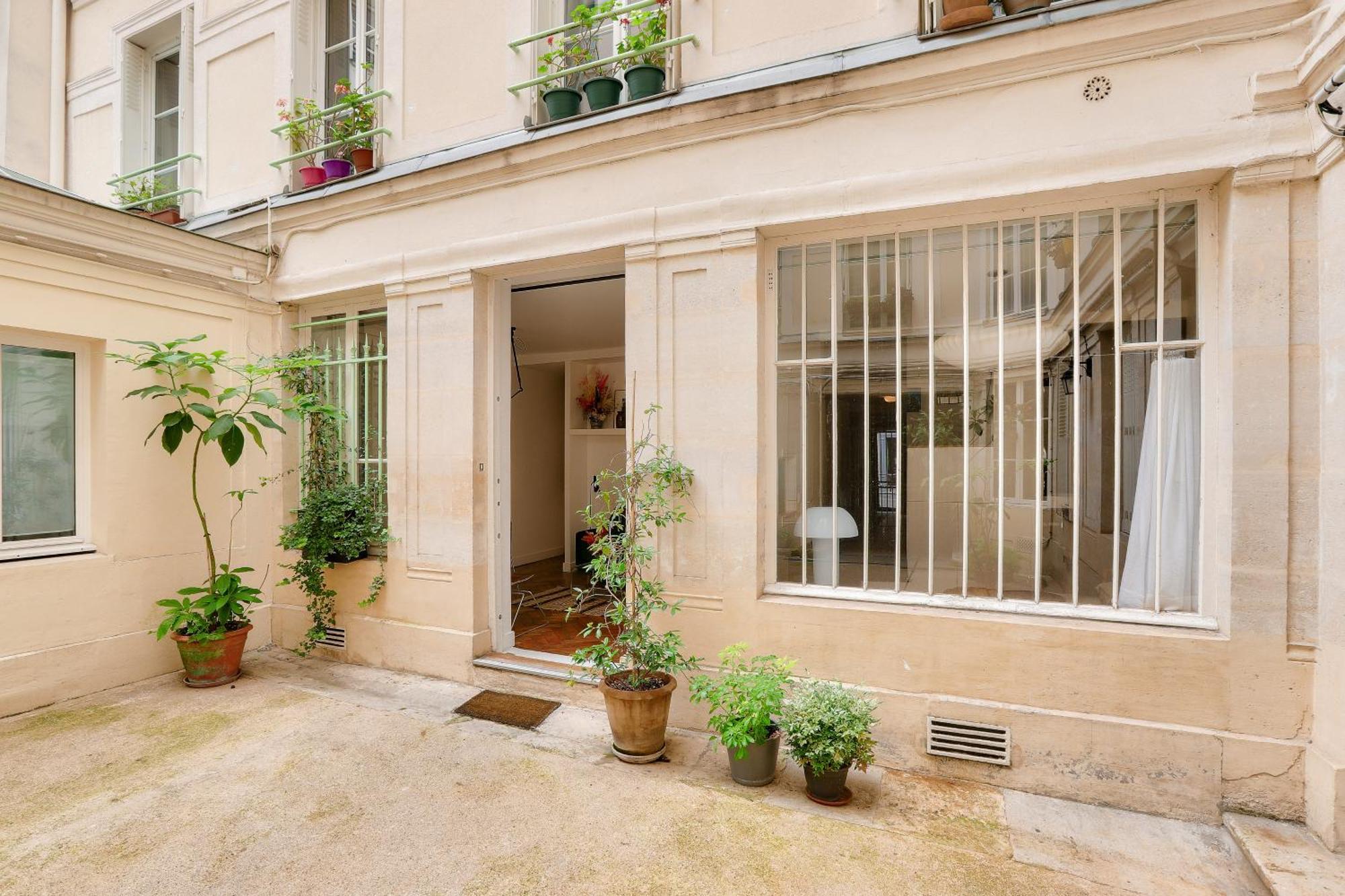 Bright Apartment In The 10Arr. - 4 People Paris Bagian luar foto